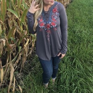 Embroidered long-sleeve shirt